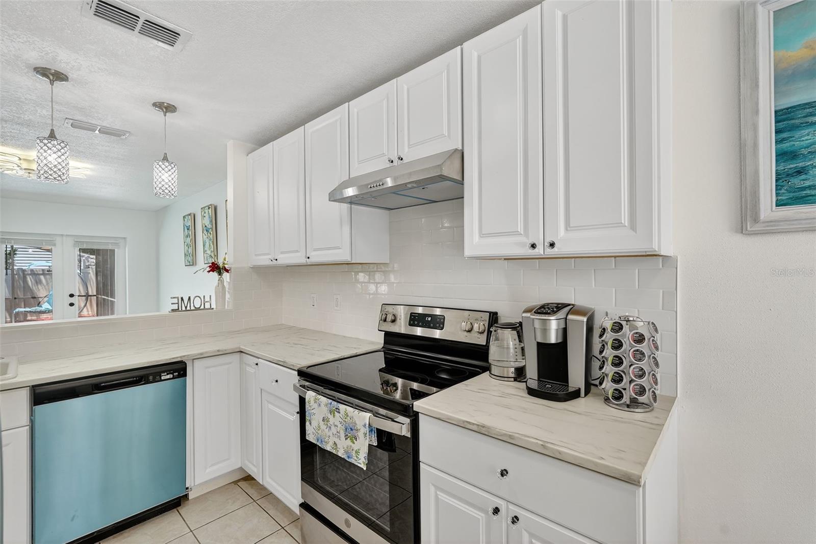Image 12 of 64 For 540 Sheridan Drive