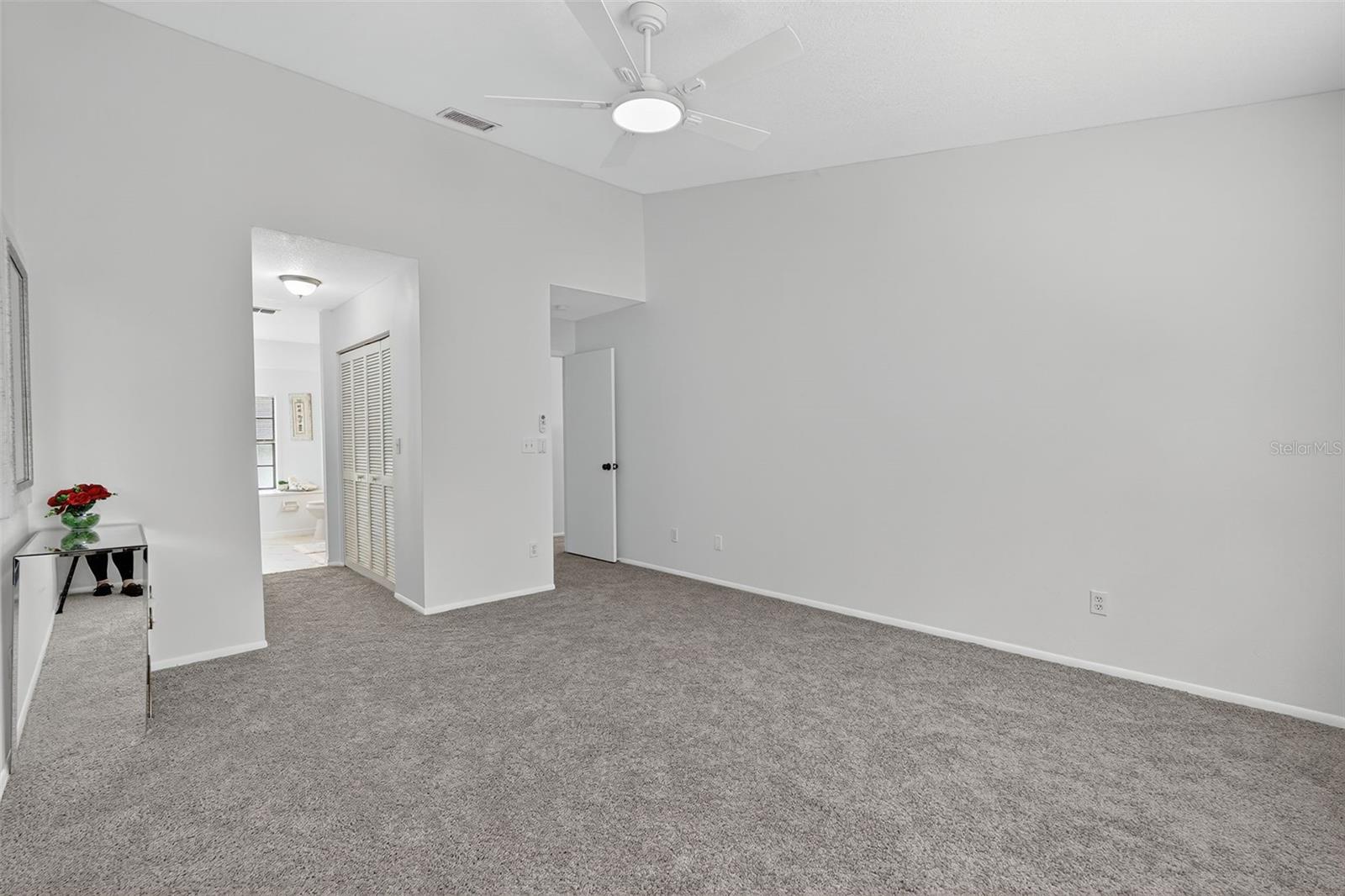 Image 39 of 64 For 540 Sheridan Drive