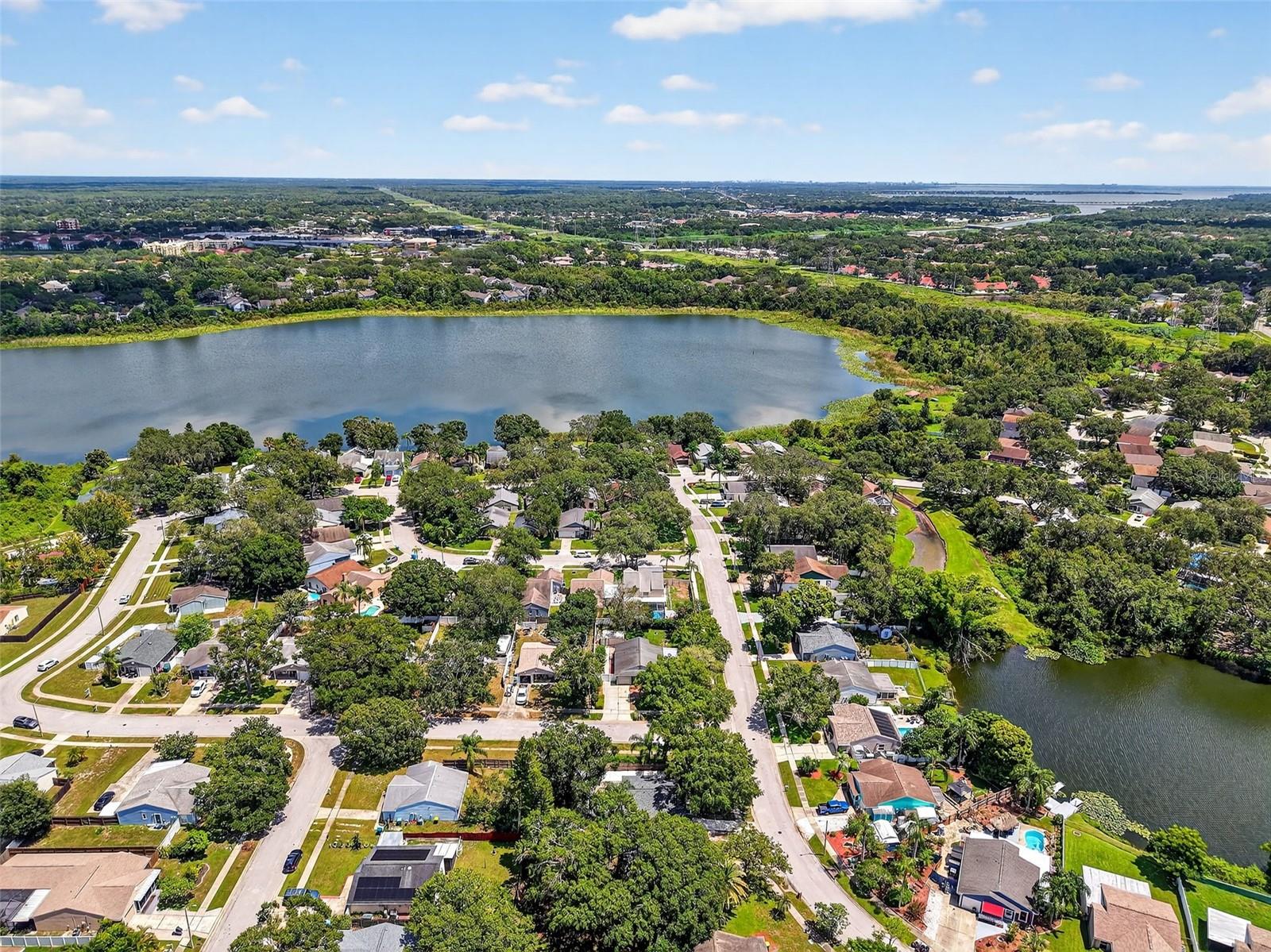 Listing photo id 69 for 540 Sheridan Drive