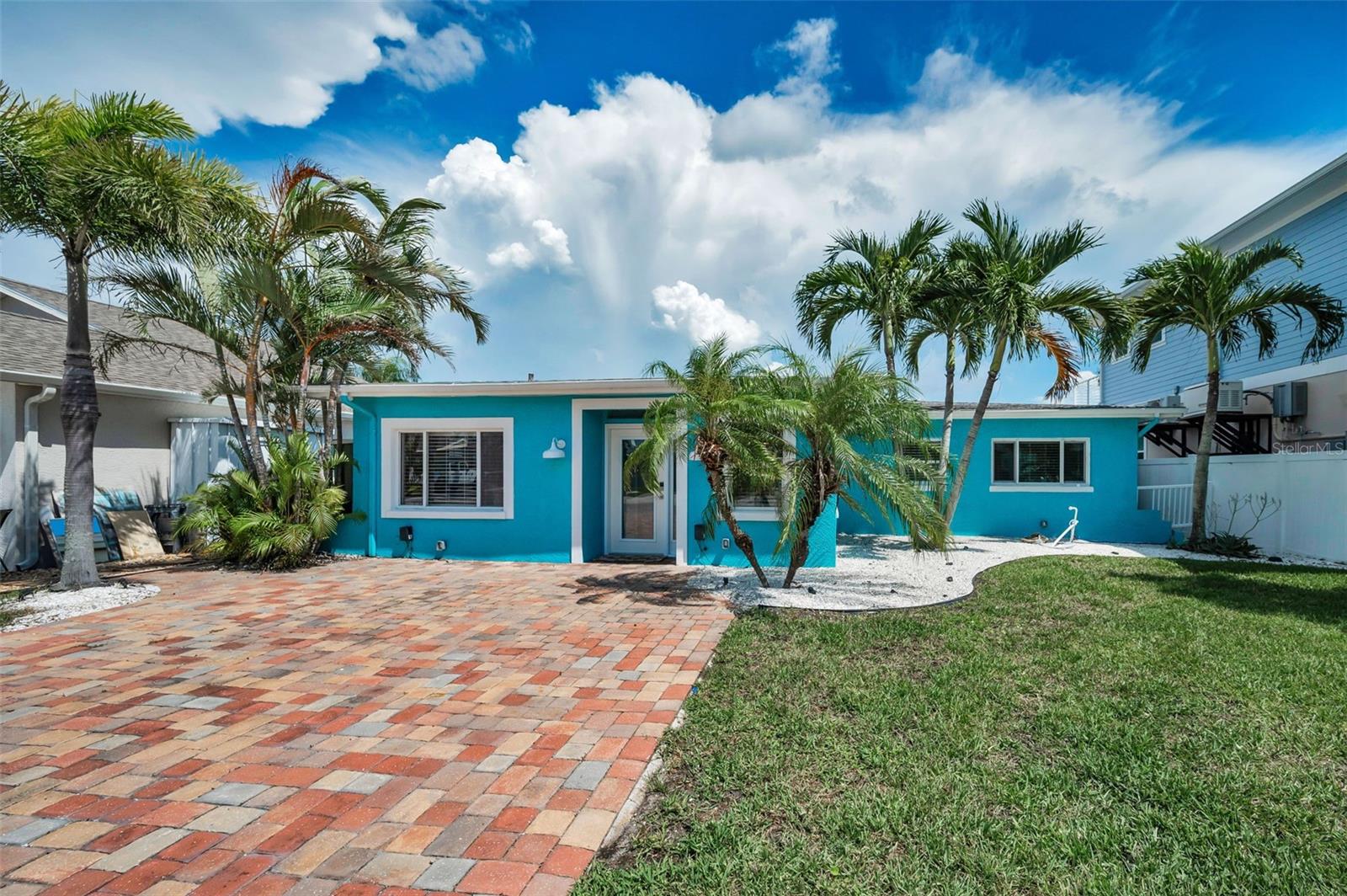 Details for 17727 Long Point Drive, REDINGTON SHORES, FL 33708