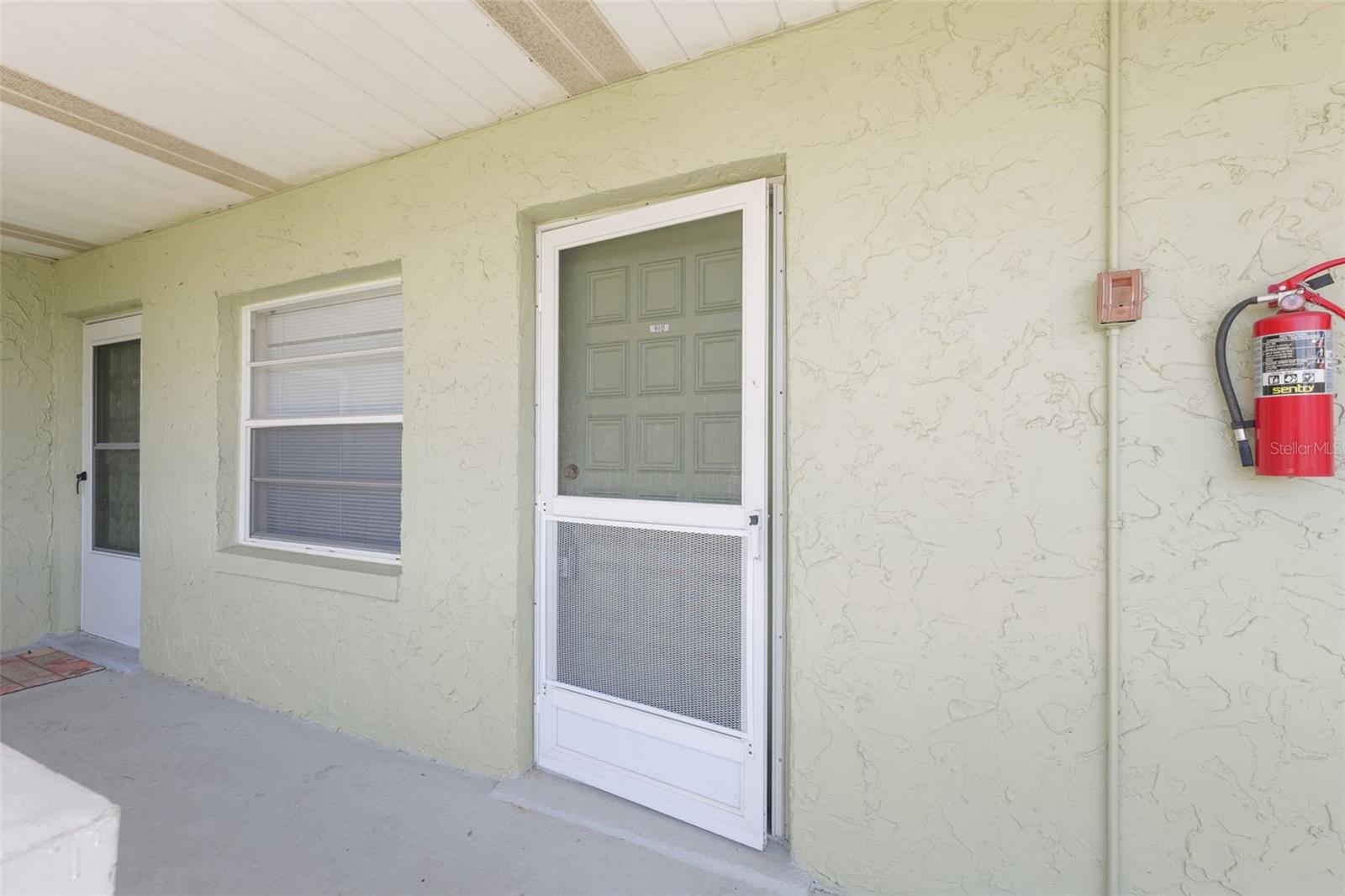 Image 3 of 38 For 1250 S Pinellas Ave  910