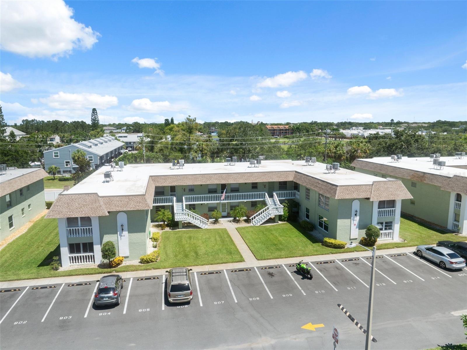 Image 30 of 38 For 1250 S Pinellas Ave  910