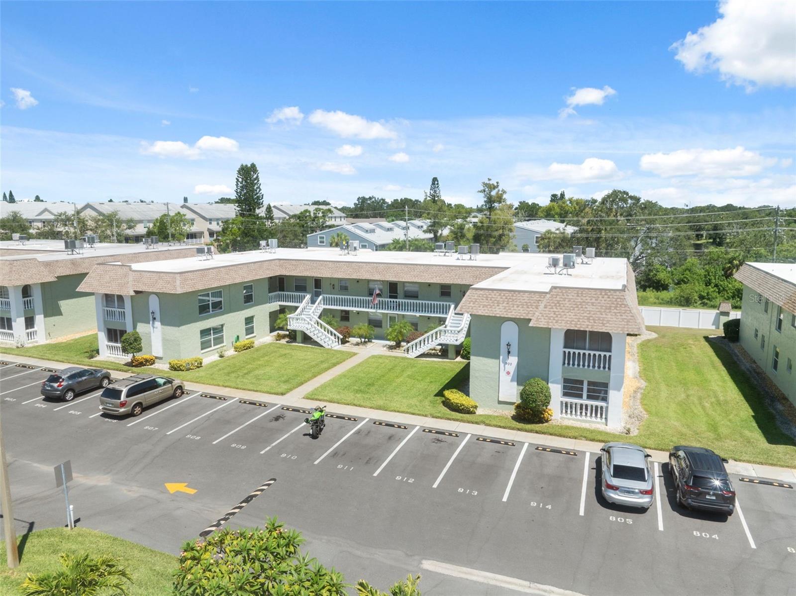 Image 31 of 38 For 1250 S Pinellas Ave  910