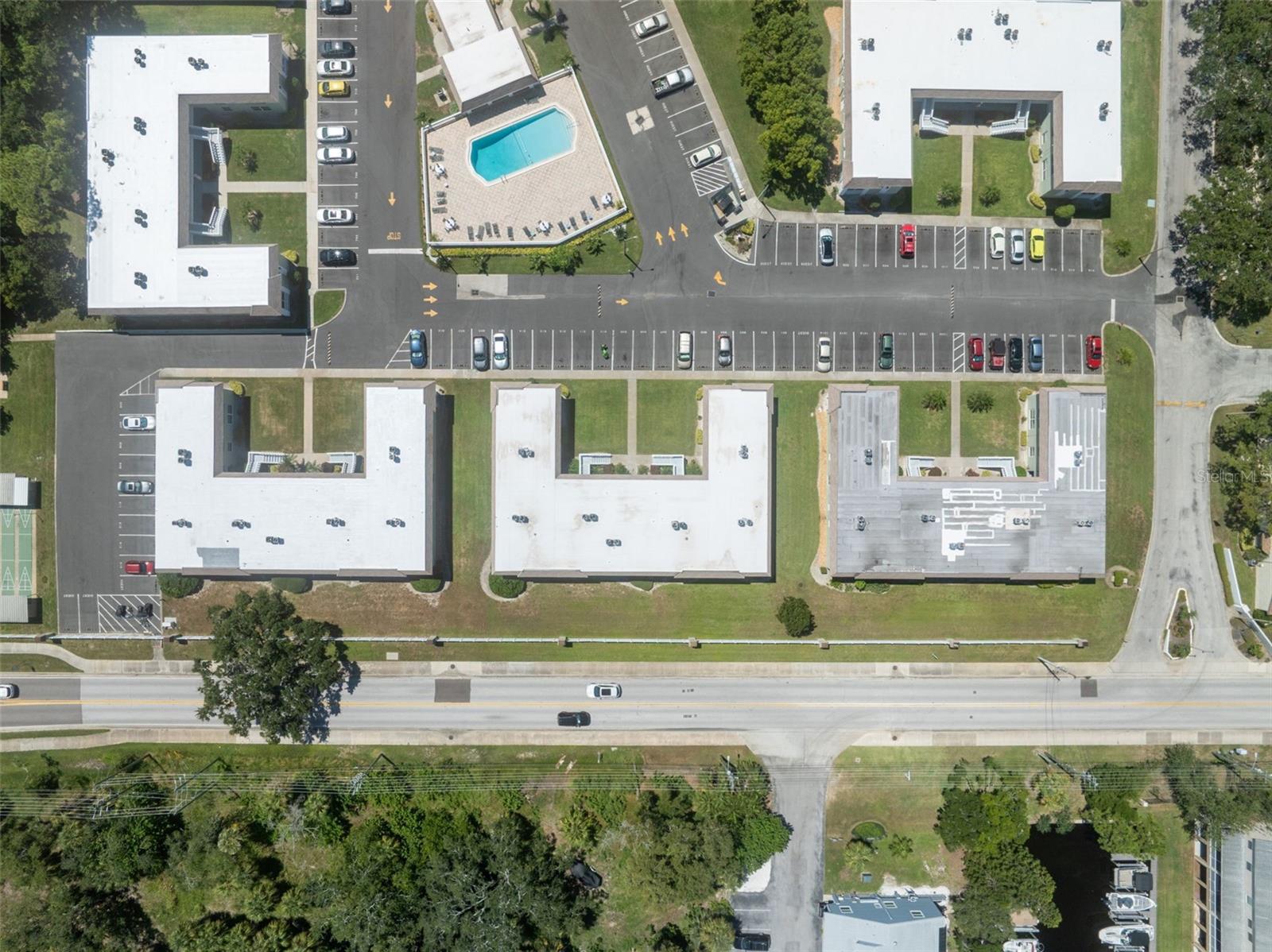 Image 34 of 38 For 1250 S Pinellas Ave  910