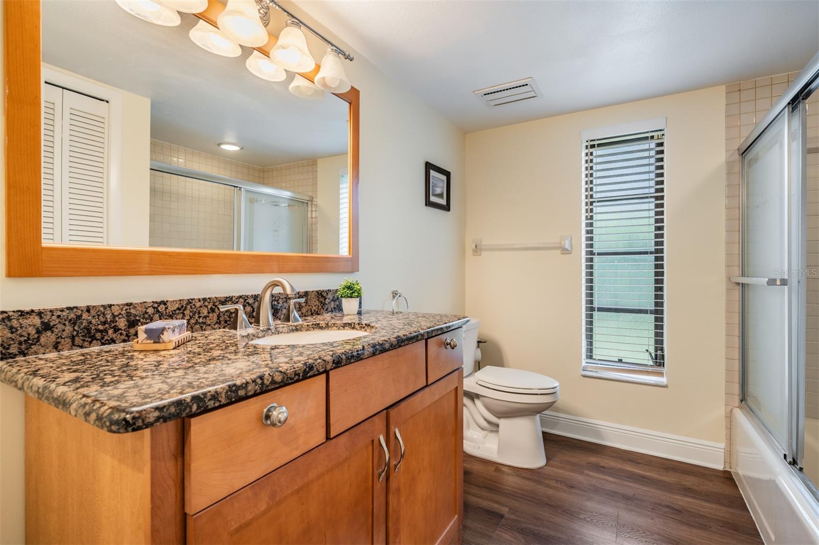 Image 37 of 70 For 3472 Shoreline Circle