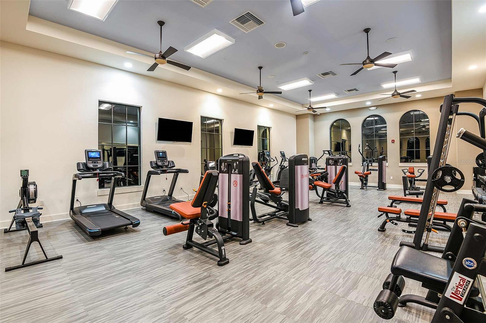 Image 18 of 47 For 456 Bocelli Drive