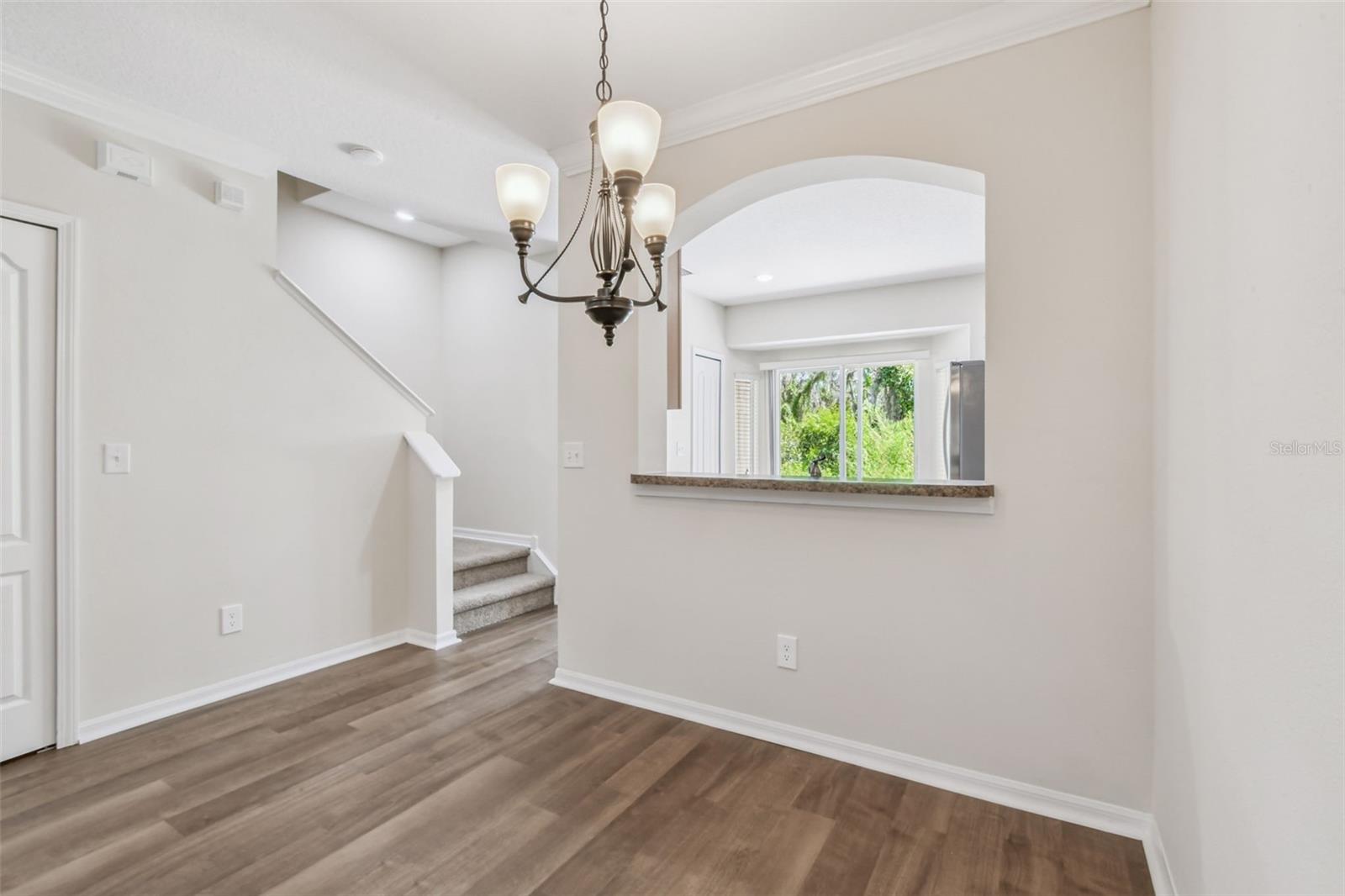 Image 13 of 67 For 15813 Fishhawk Falls Dr