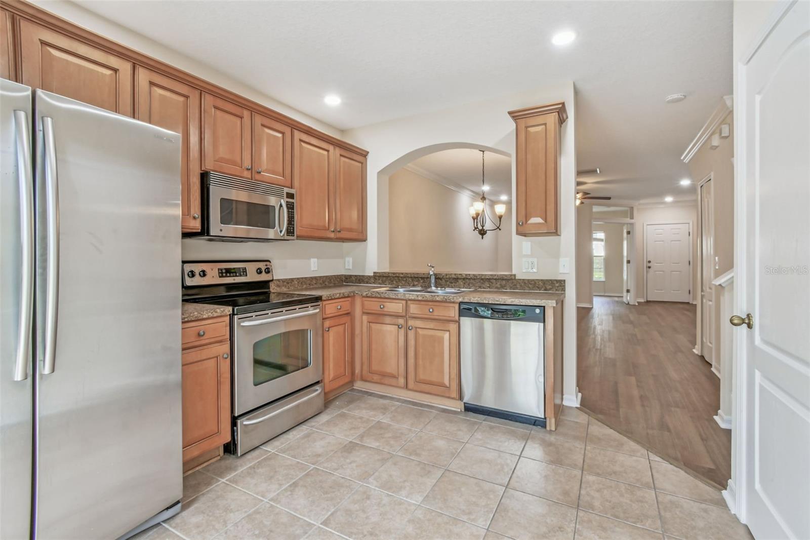 Image 19 of 67 For 15813 Fishhawk Falls Dr