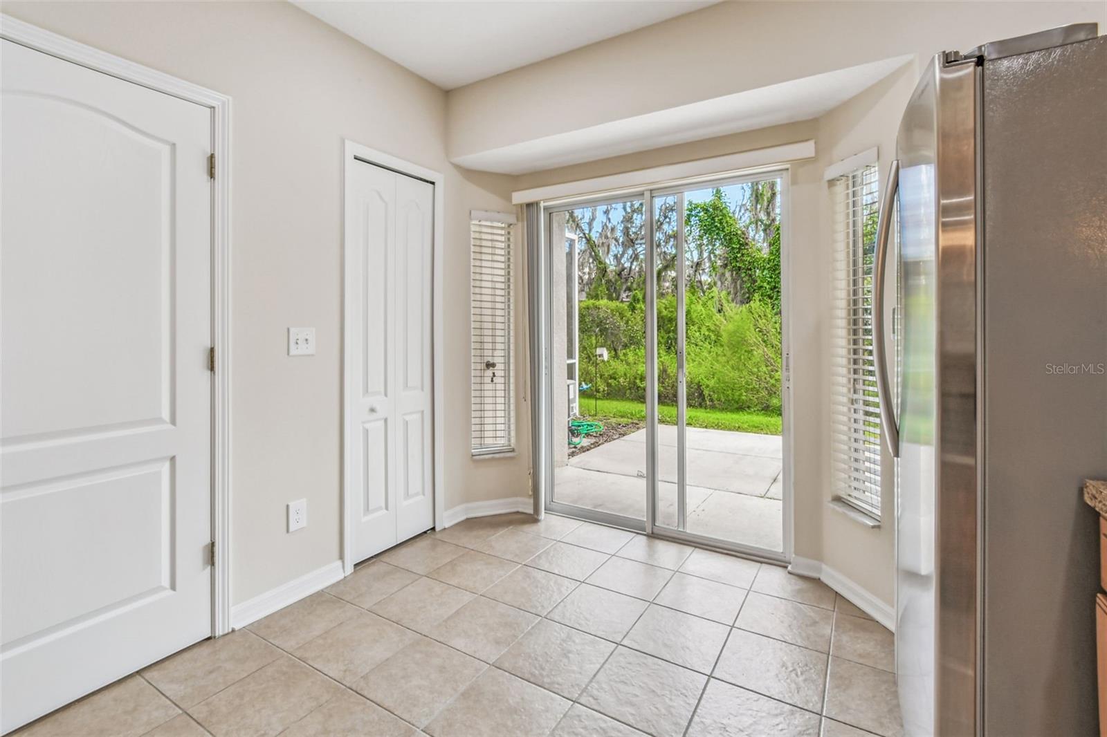 Image 21 of 67 For 15813 Fishhawk Falls Dr