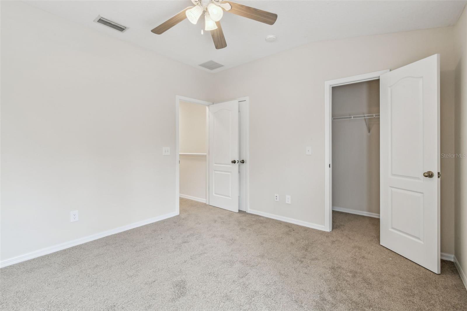 Image 29 of 67 For 15813 Fishhawk Falls Dr