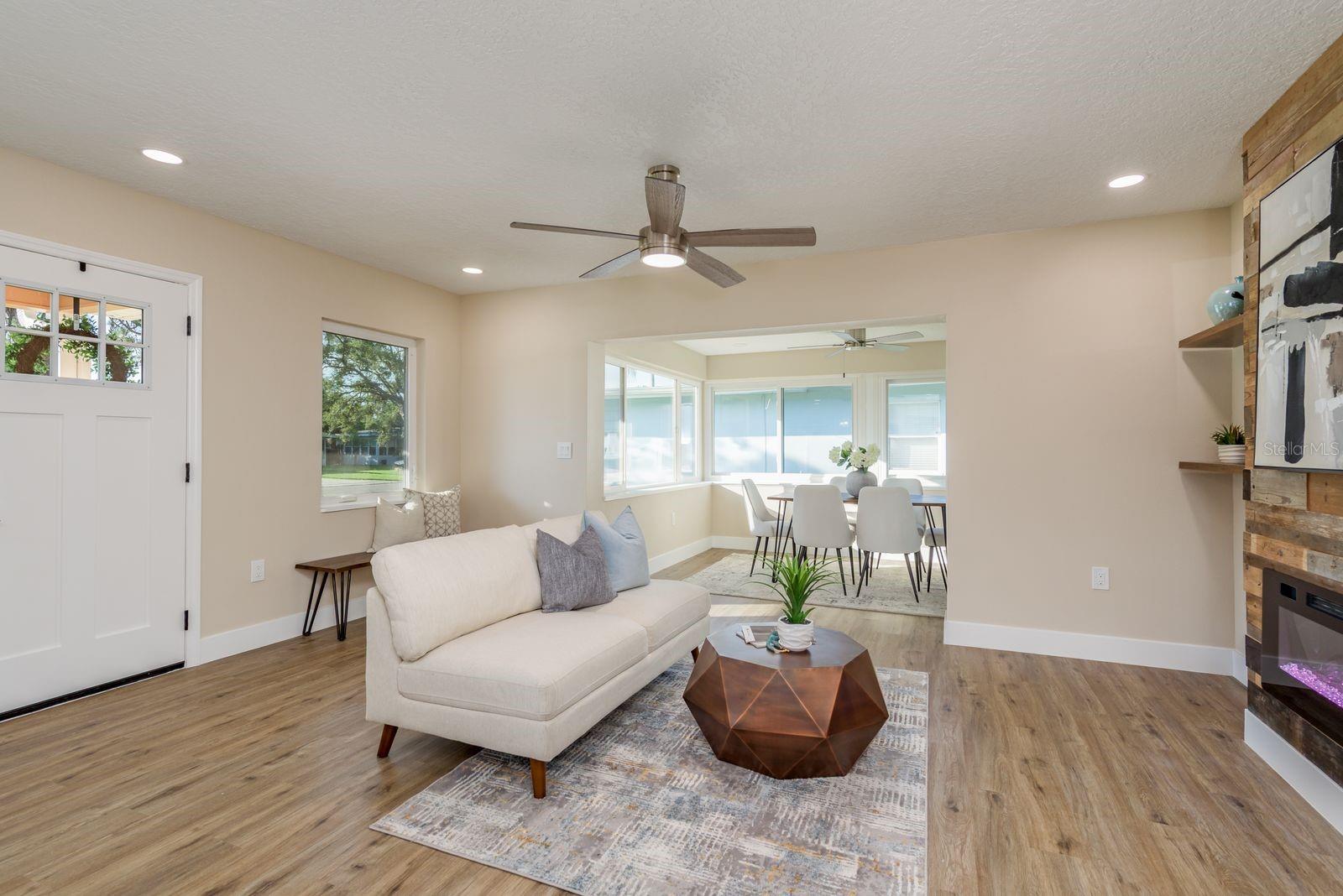 Image 11 of 36 For 2480 Del Rio Way