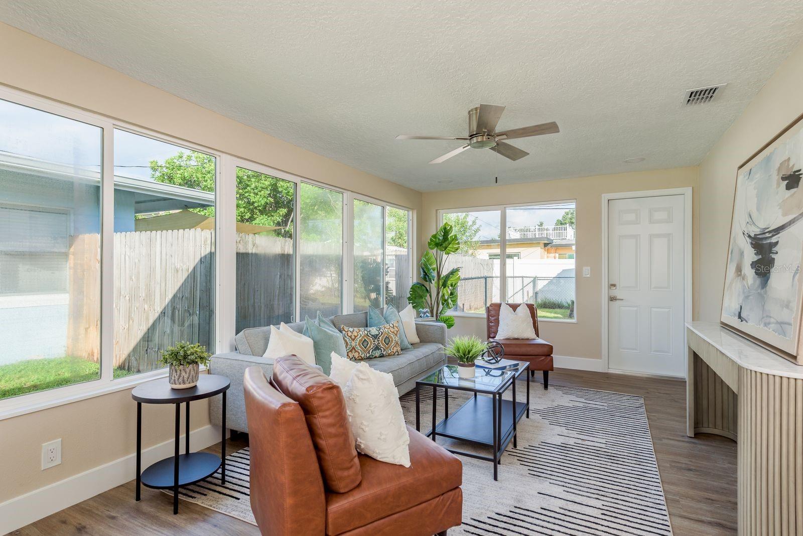 Image 15 of 36 For 2480 Del Rio Way