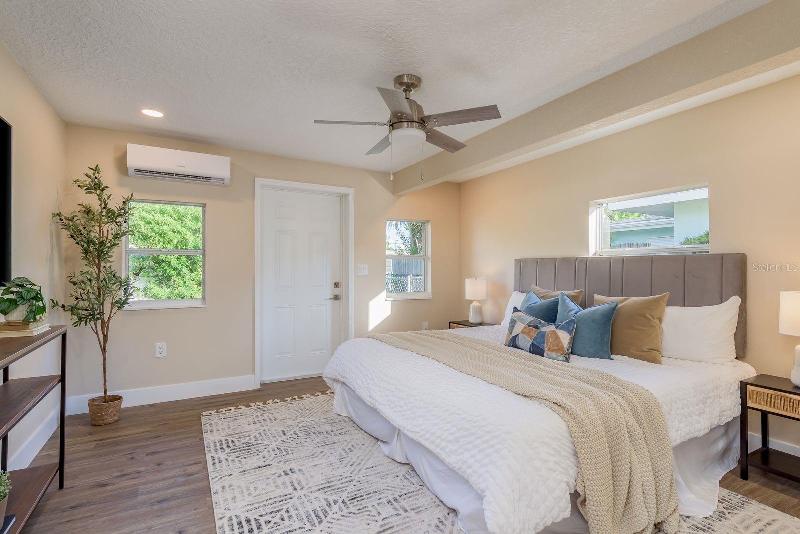 Image 17 of 36 For 2480 Del Rio Way