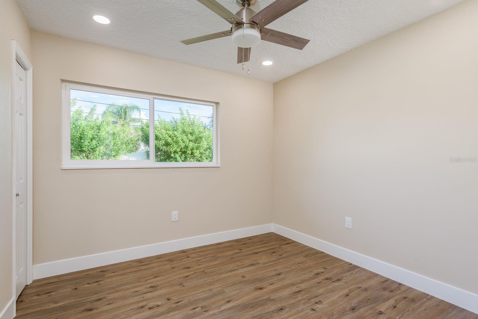 Image 20 of 36 For 2480 Del Rio Way