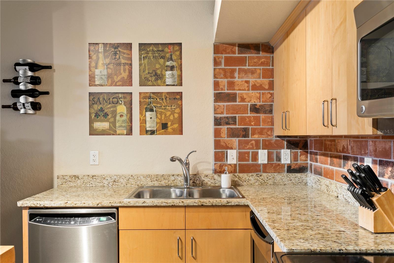 Image 19 of 60 For 1501 Horatio Street 104
