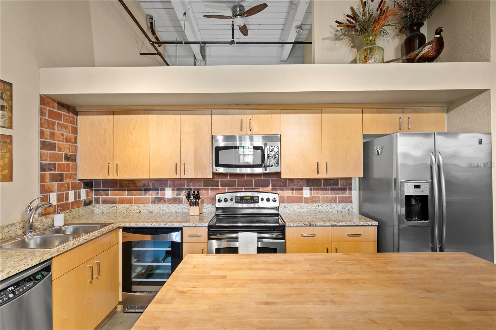 Image 21 of 60 For 1501 Horatio Street 104