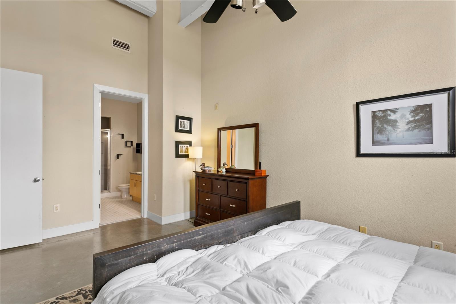 Image 26 of 60 For 1501 Horatio Street 104