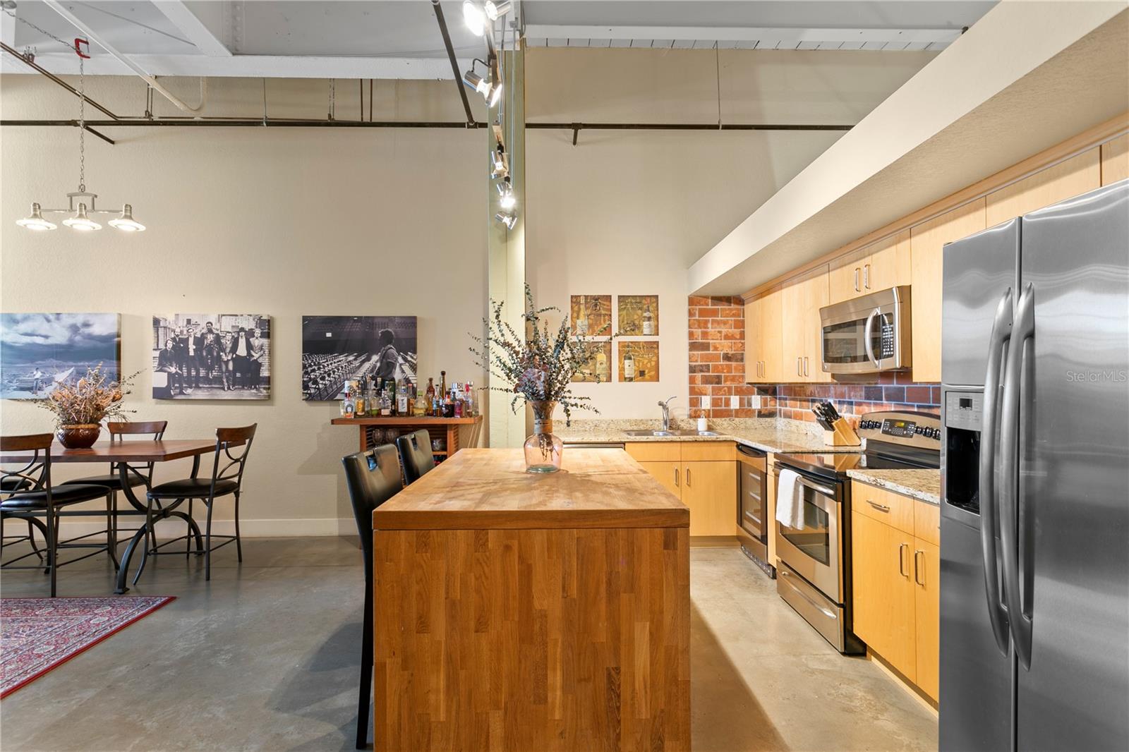 Image 5 of 60 For 1501 Horatio Street 104