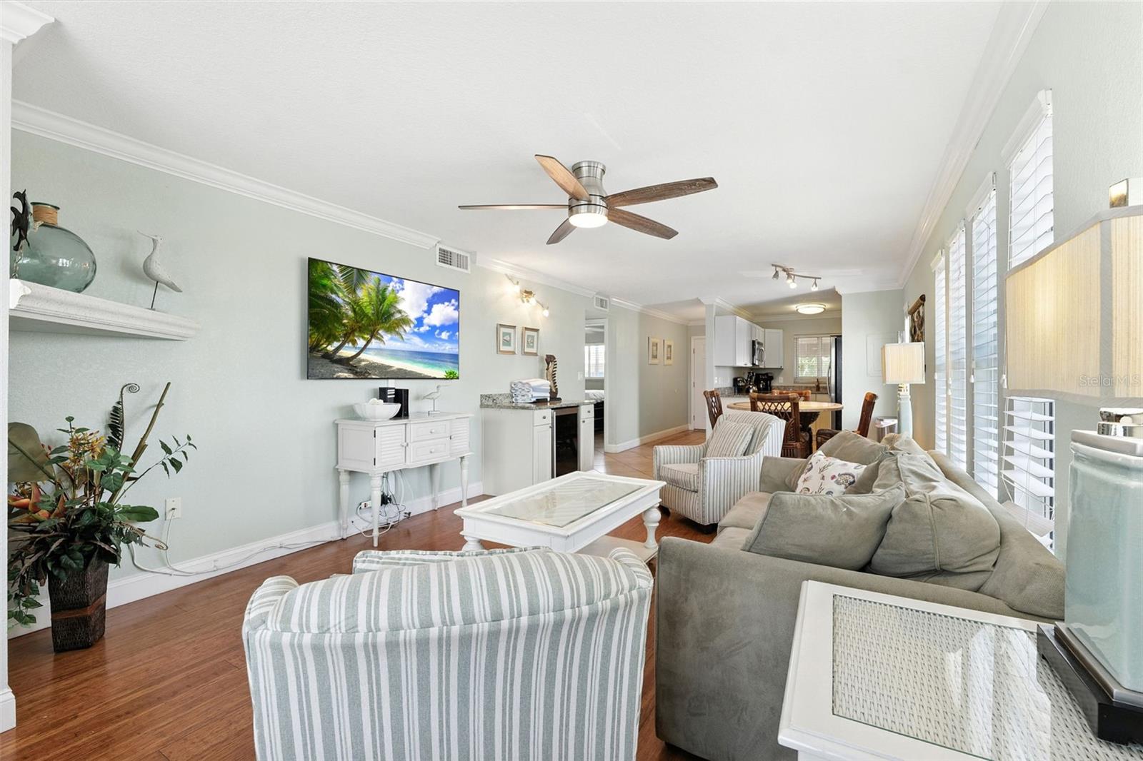 Image 12 of 40 For 10265 Gulf Boulevard A-301