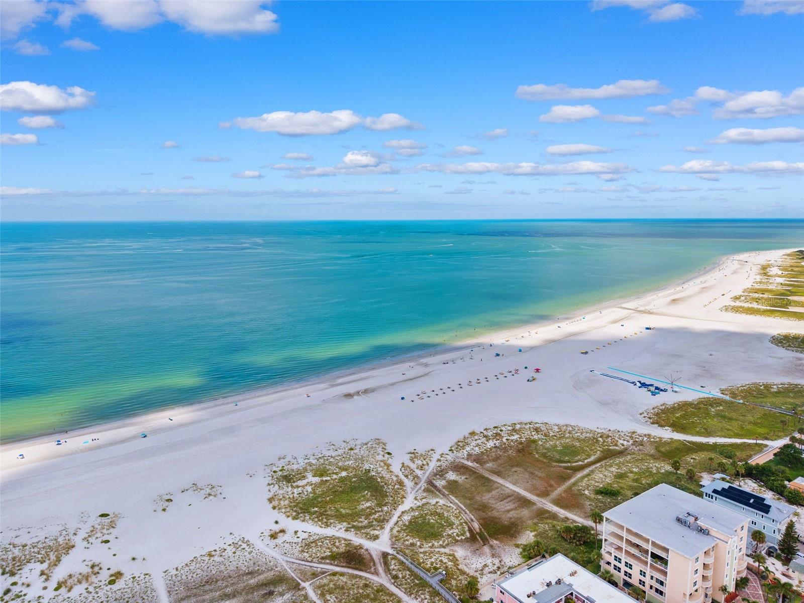 Image 32 of 40 For 10265 Gulf Boulevard A-301