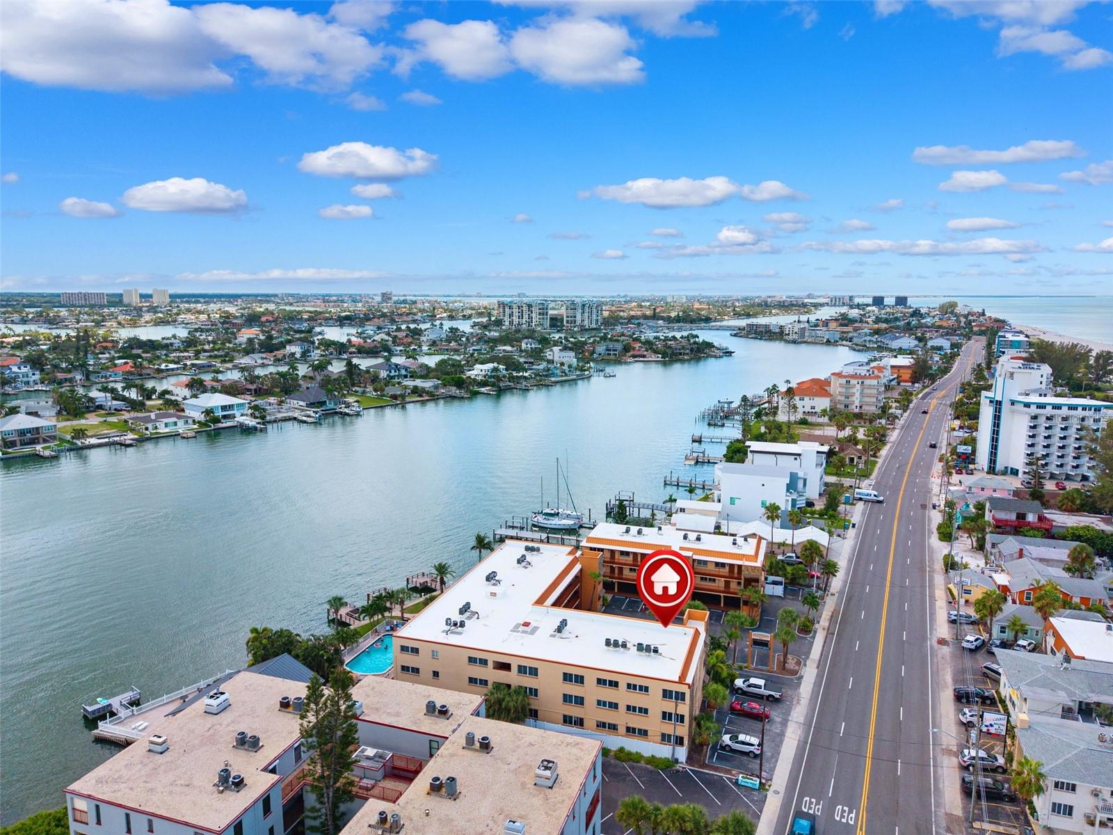 Image 35 of 40 For 10265 Gulf Boulevard A-301