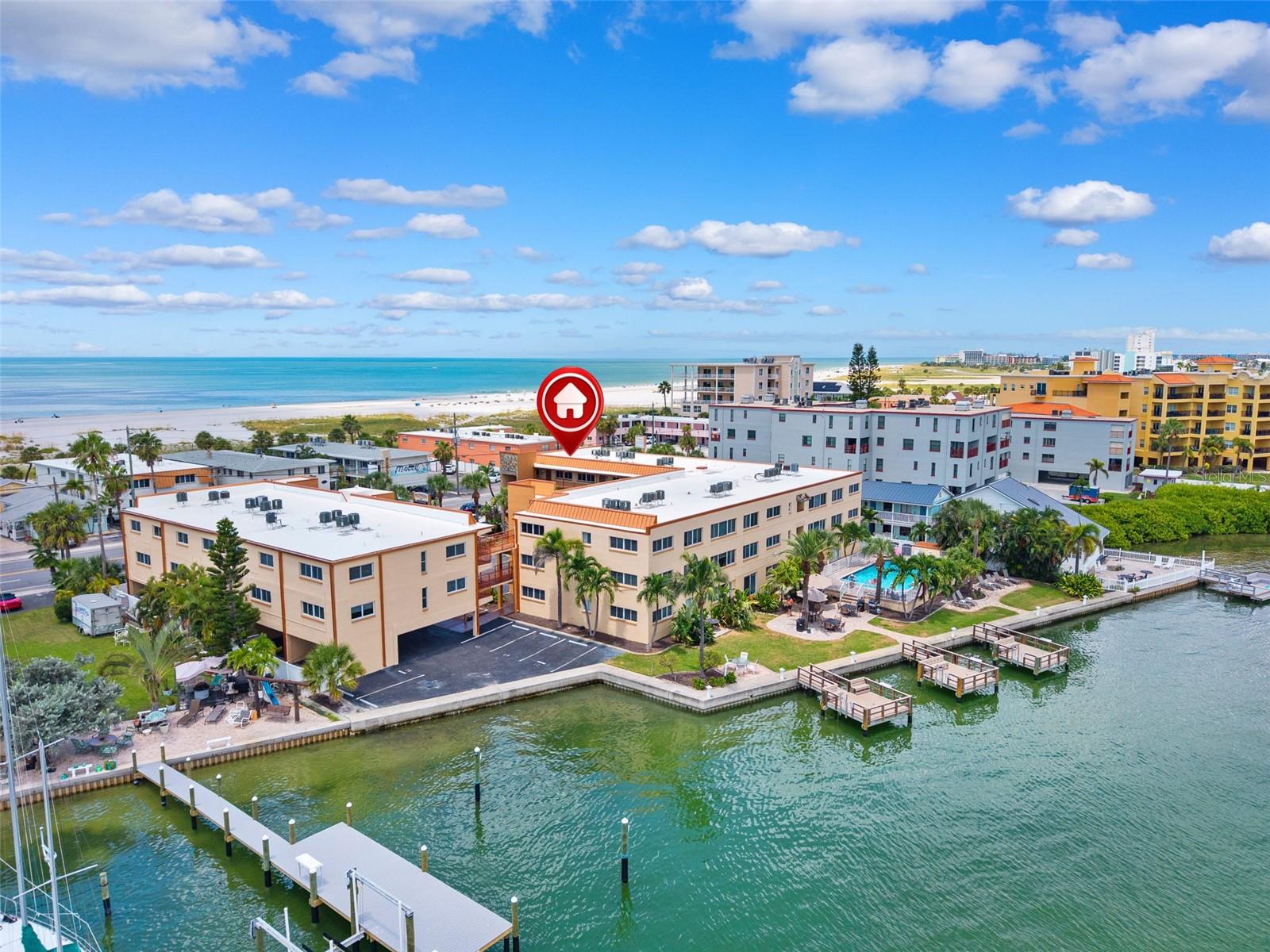 Image 36 of 40 For 10265 Gulf Boulevard A-301