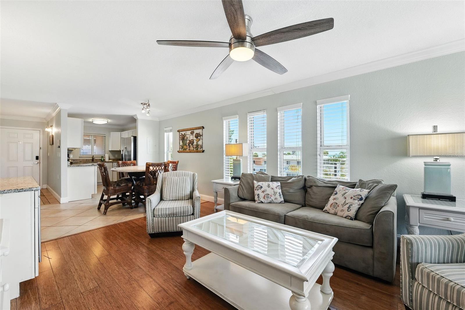 Image 9 of 40 For 10265 Gulf Boulevard A-301