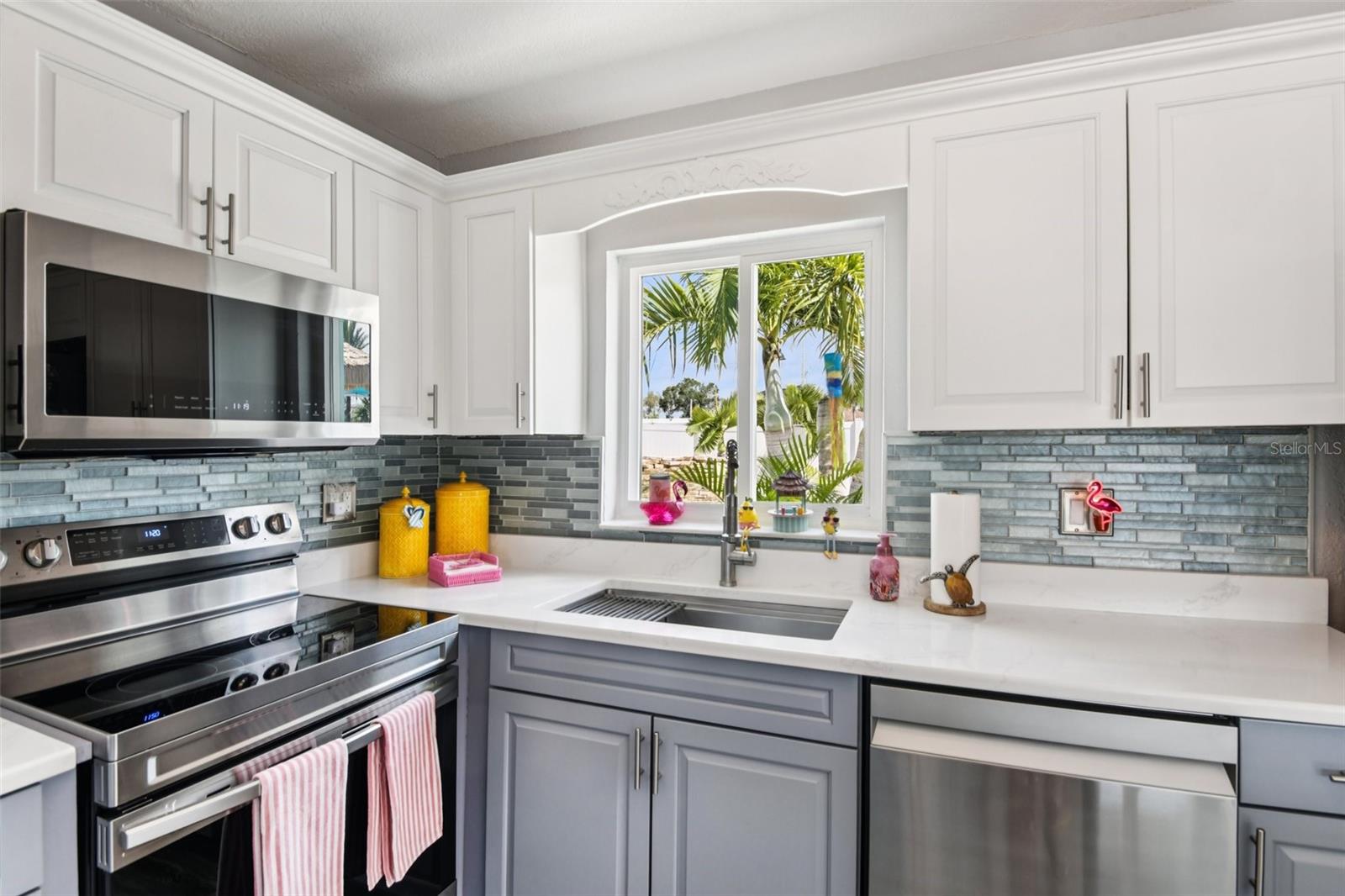 Image 23 of 56 For 7869 Causeway Boulevard S