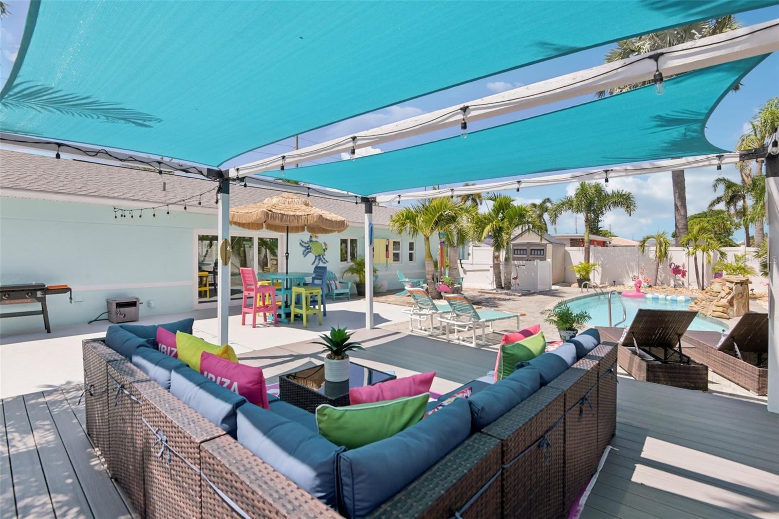 Image 29 of 56 For 7869 Causeway Boulevard S