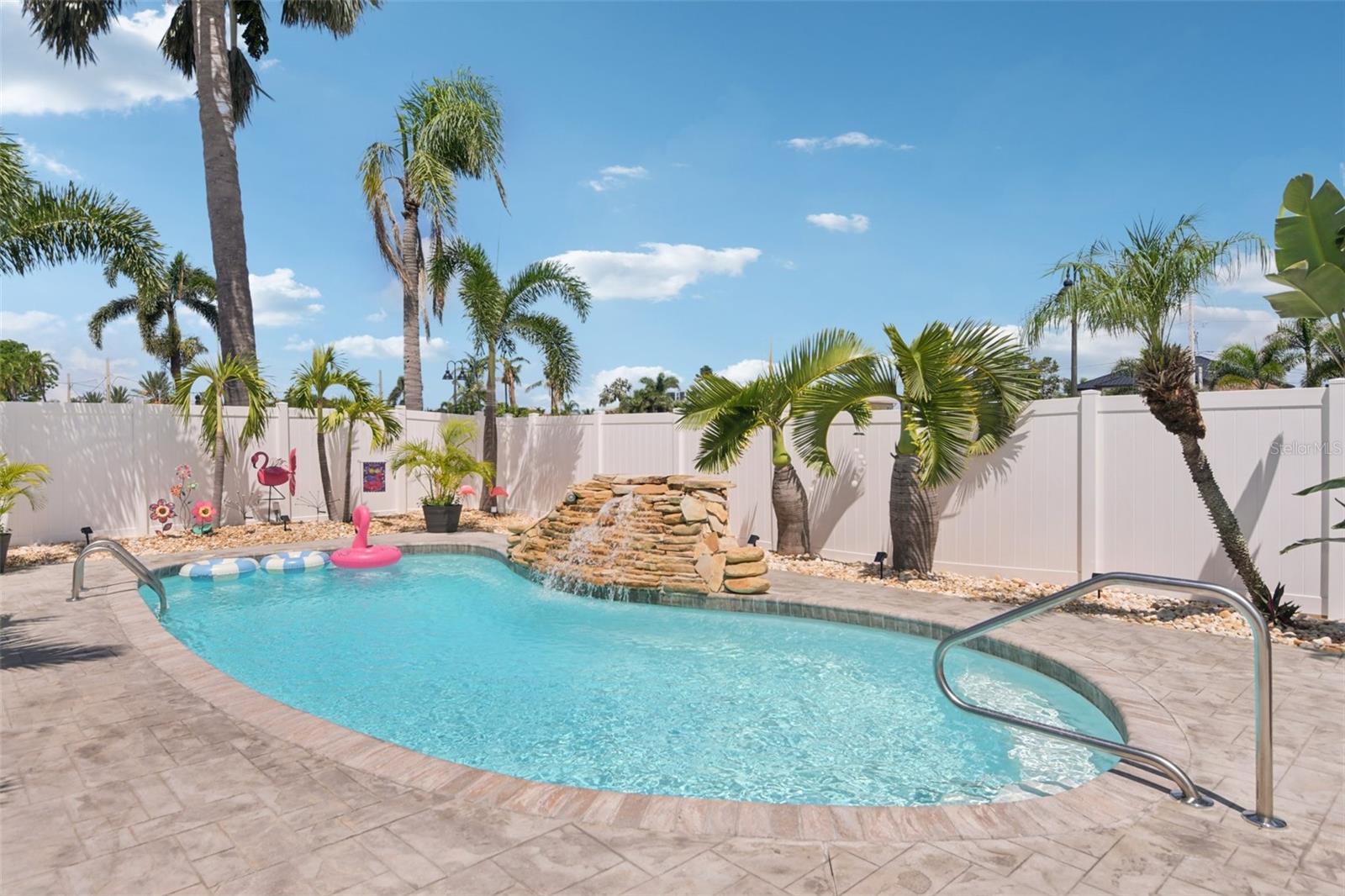 Image 41 of 56 For 7869 Causeway Boulevard S