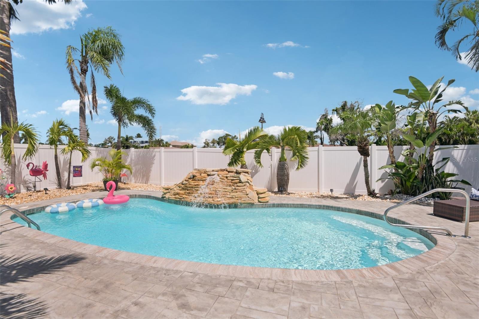 Image 42 of 56 For 7869 Causeway Boulevard S