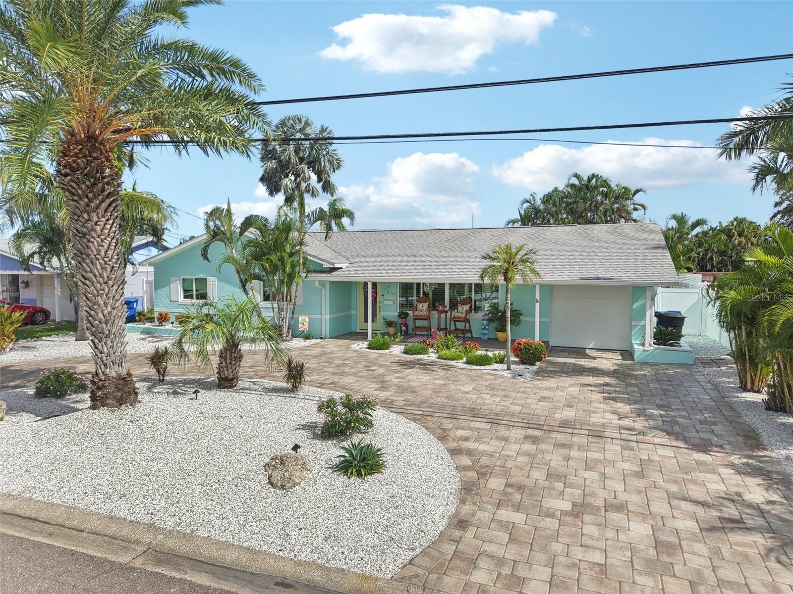Image 46 of 56 For 7869 Causeway Boulevard S