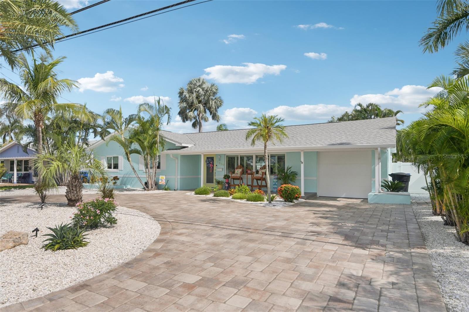 Image 6 of 56 For 7869 Causeway Boulevard S