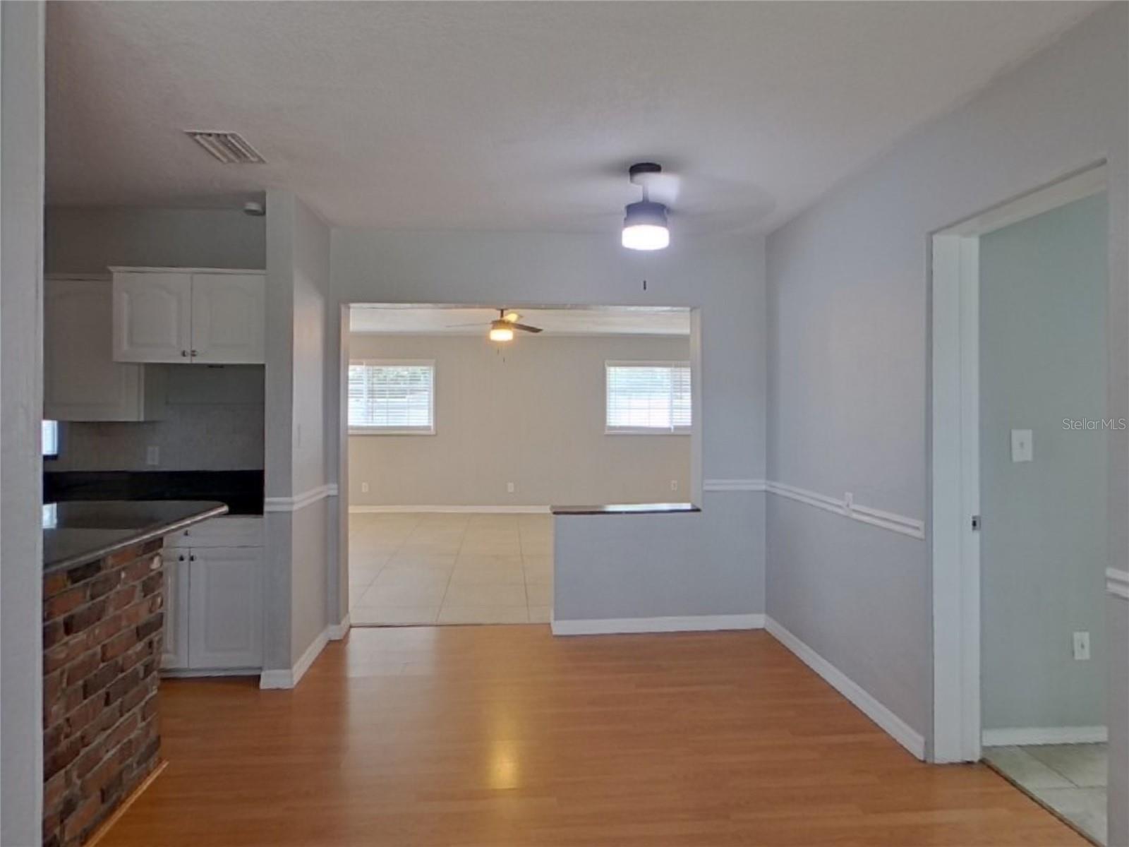 Image 5 of 15 For 5281 56th Avenue N
