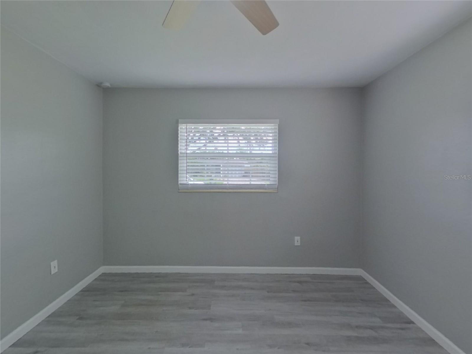 Image 8 of 15 For 5281 56th Avenue N