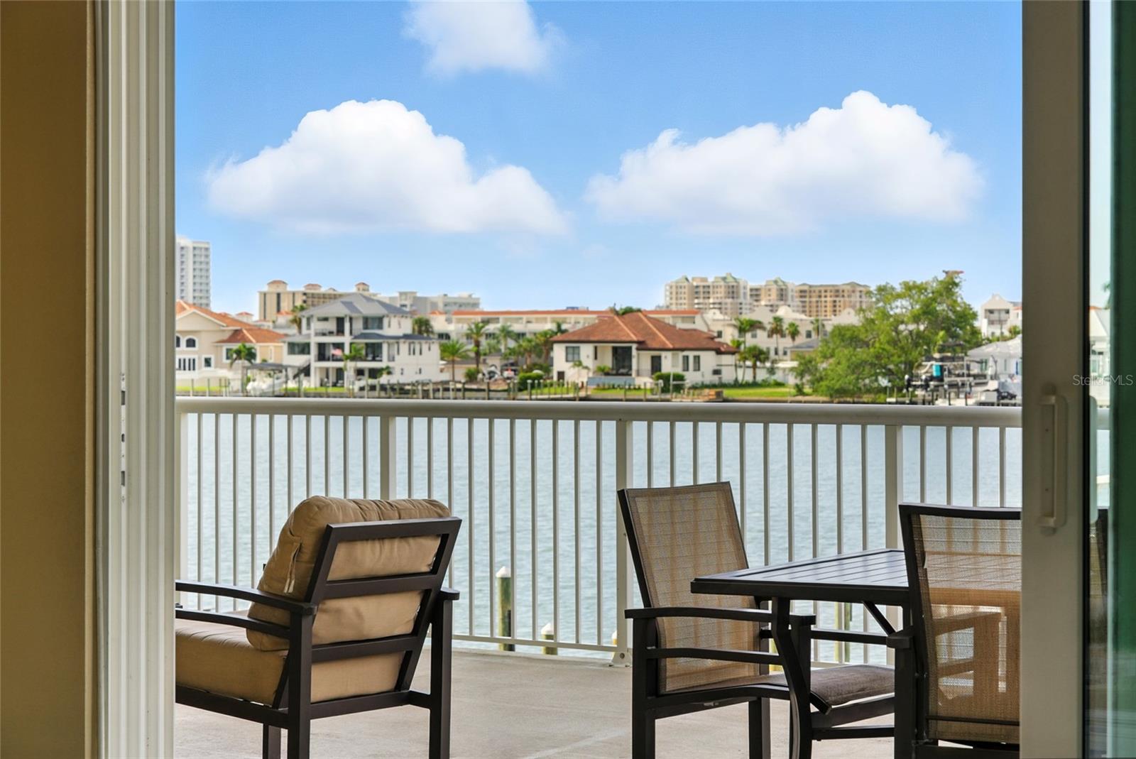 Image 15 of 41 For 706 Bayway Boulevard 203
