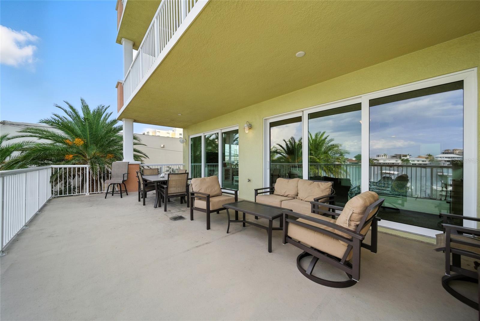 Image 26 of 41 For 706 Bayway Boulevard 203