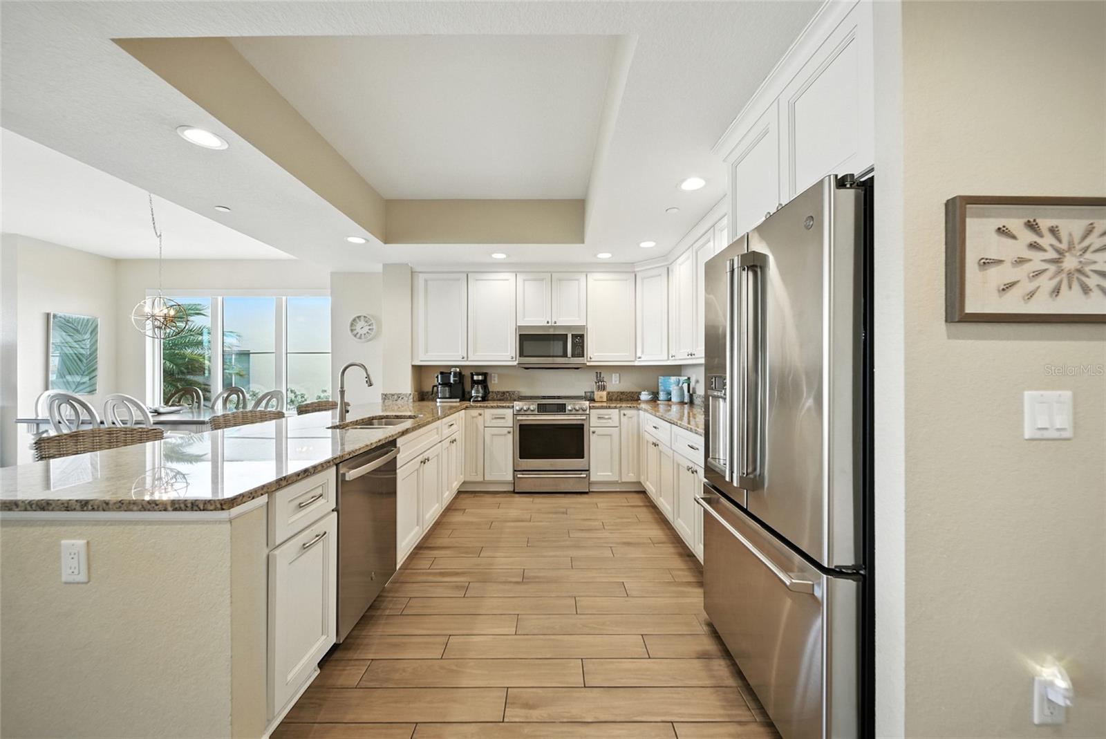 Image 3 of 41 For 706 Bayway Boulevard 203