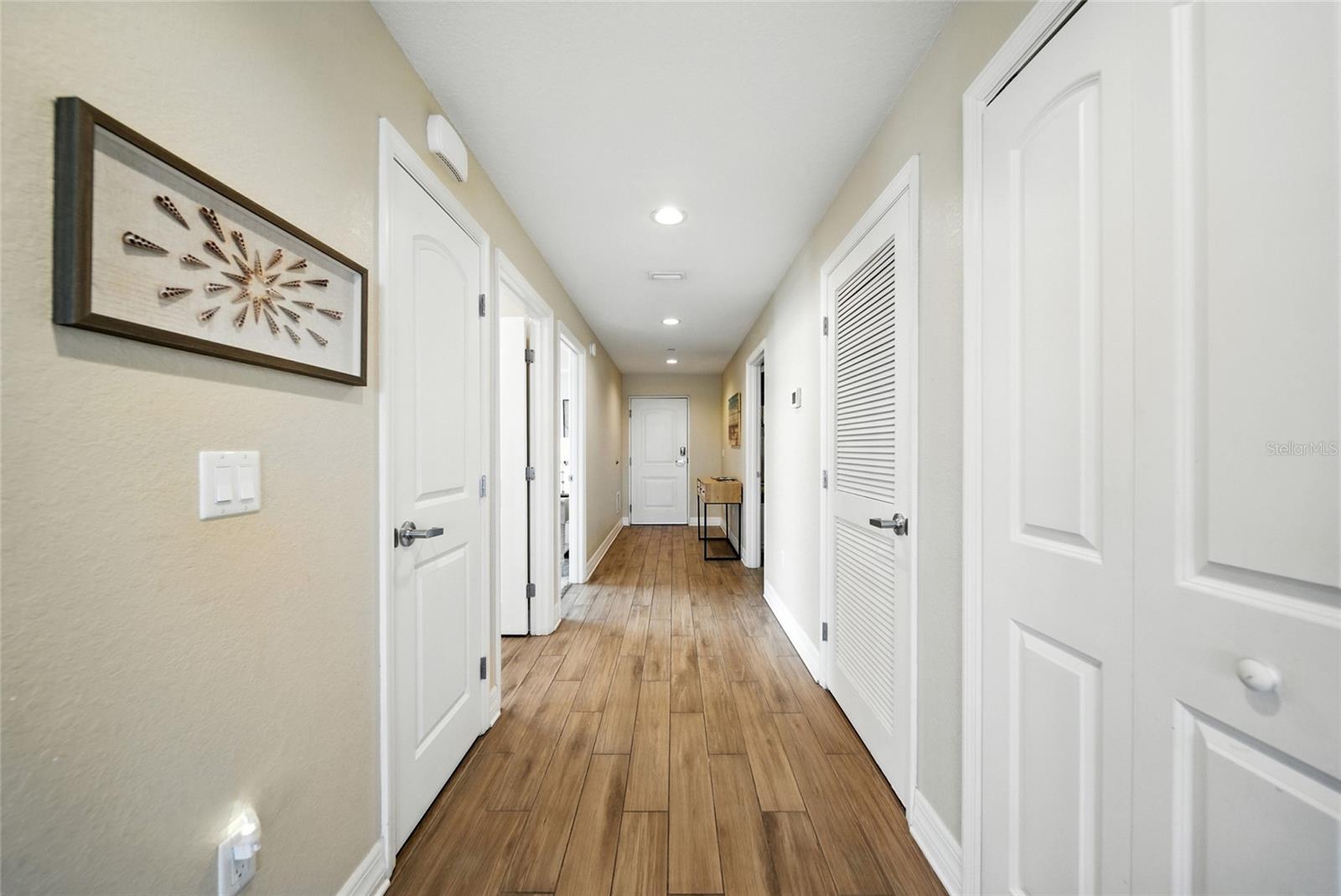 Image 7 of 41 For 706 Bayway Boulevard 203