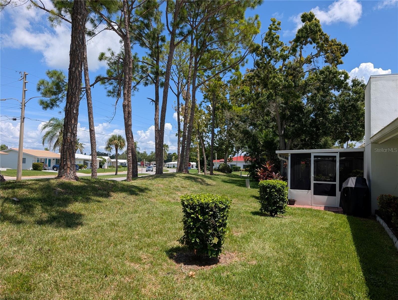 Image 7 of 23 For 9154 42nd Lane N 5
