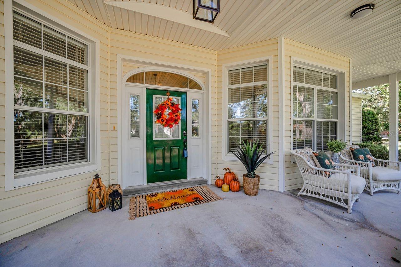Listing photo id 9 for 8898 61st Street N