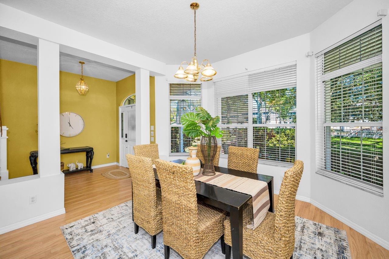 Listing photo id 24 for 8898 61st Street N