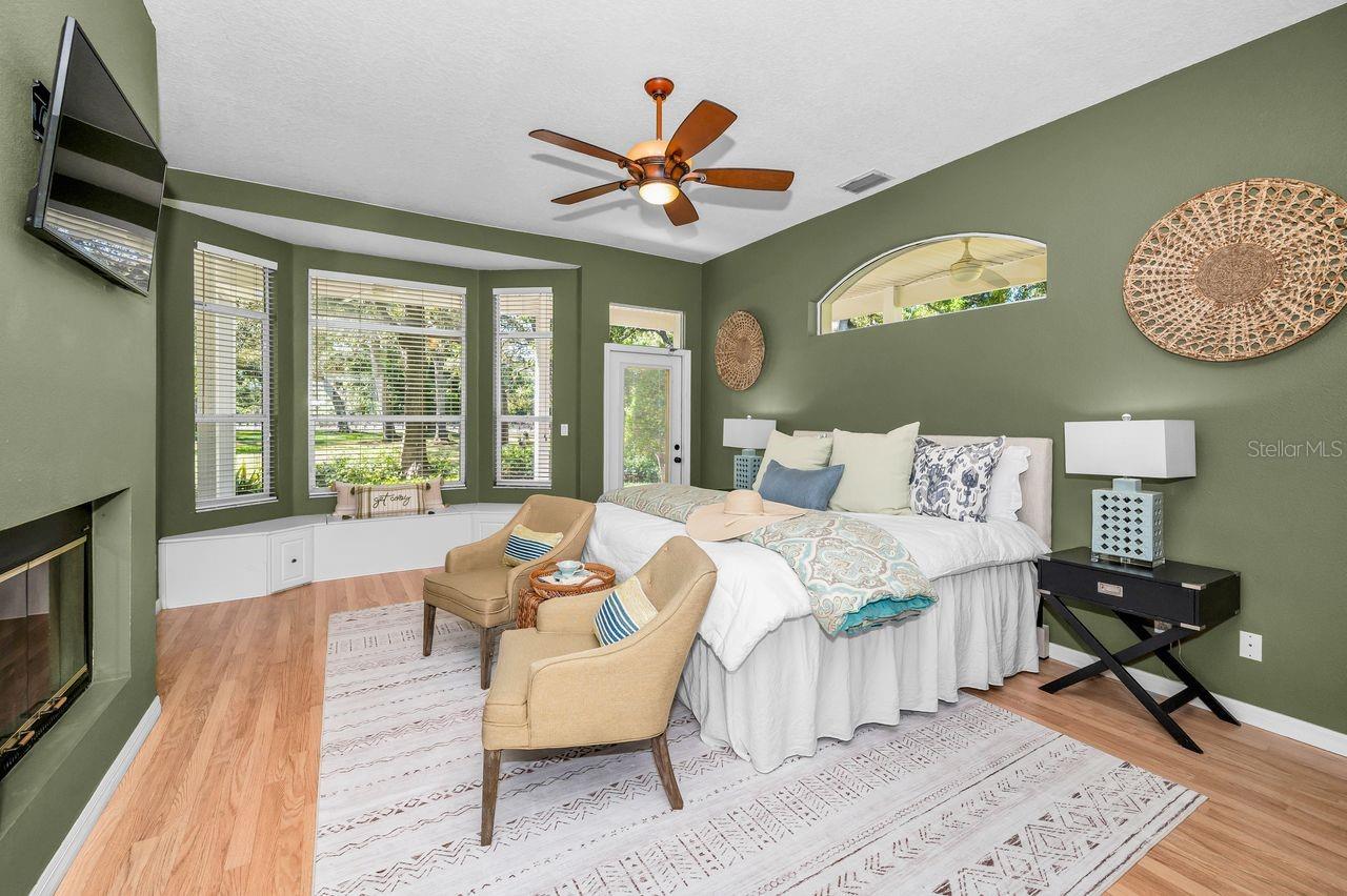Listing photo id 26 for 8898 61st Street N
