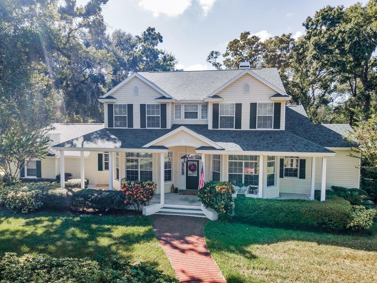 Listing photo id 1 for 8898 61st Street N