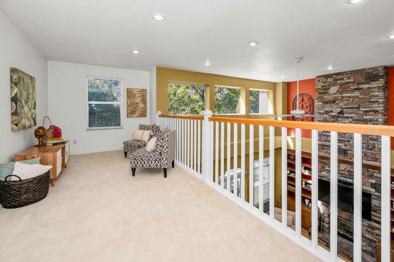 Listing photo id 38 for 8898 61st Street N