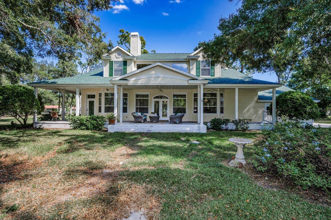 Listing photo id 51 for 8898 61st Street N