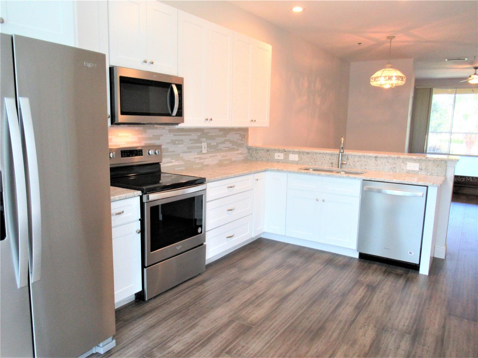 Image 12 of 30 For 1045 Pinellas Bayway S