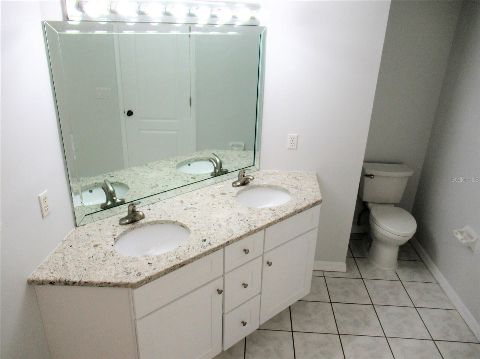 Image 20 of 30 For 1045 Pinellas Bayway S