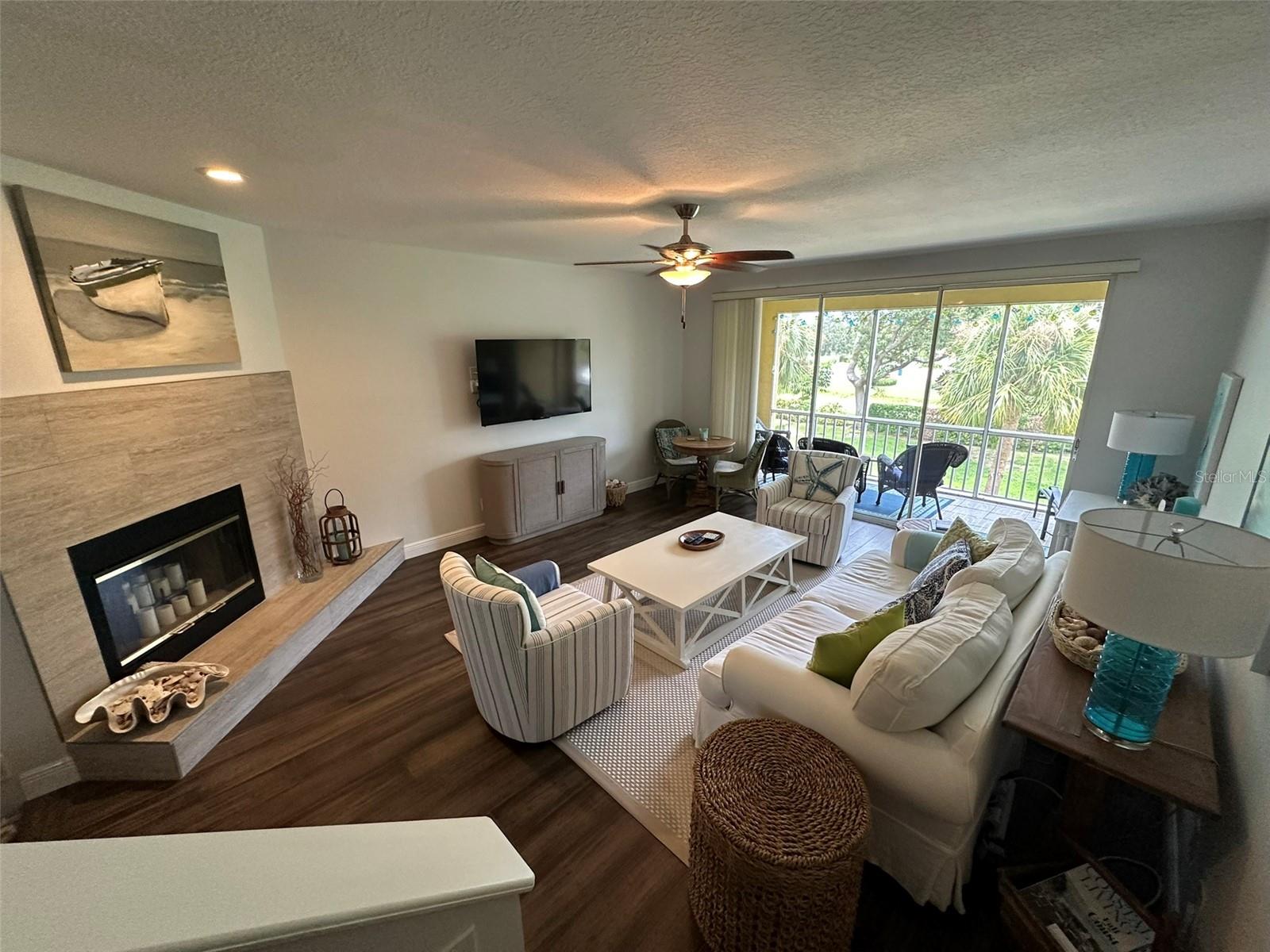 Image 4 of 30 For 1045 Pinellas Bayway S