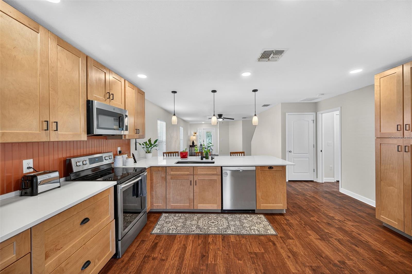 Image 25 of 75 For 12543 Chenwood Avenue